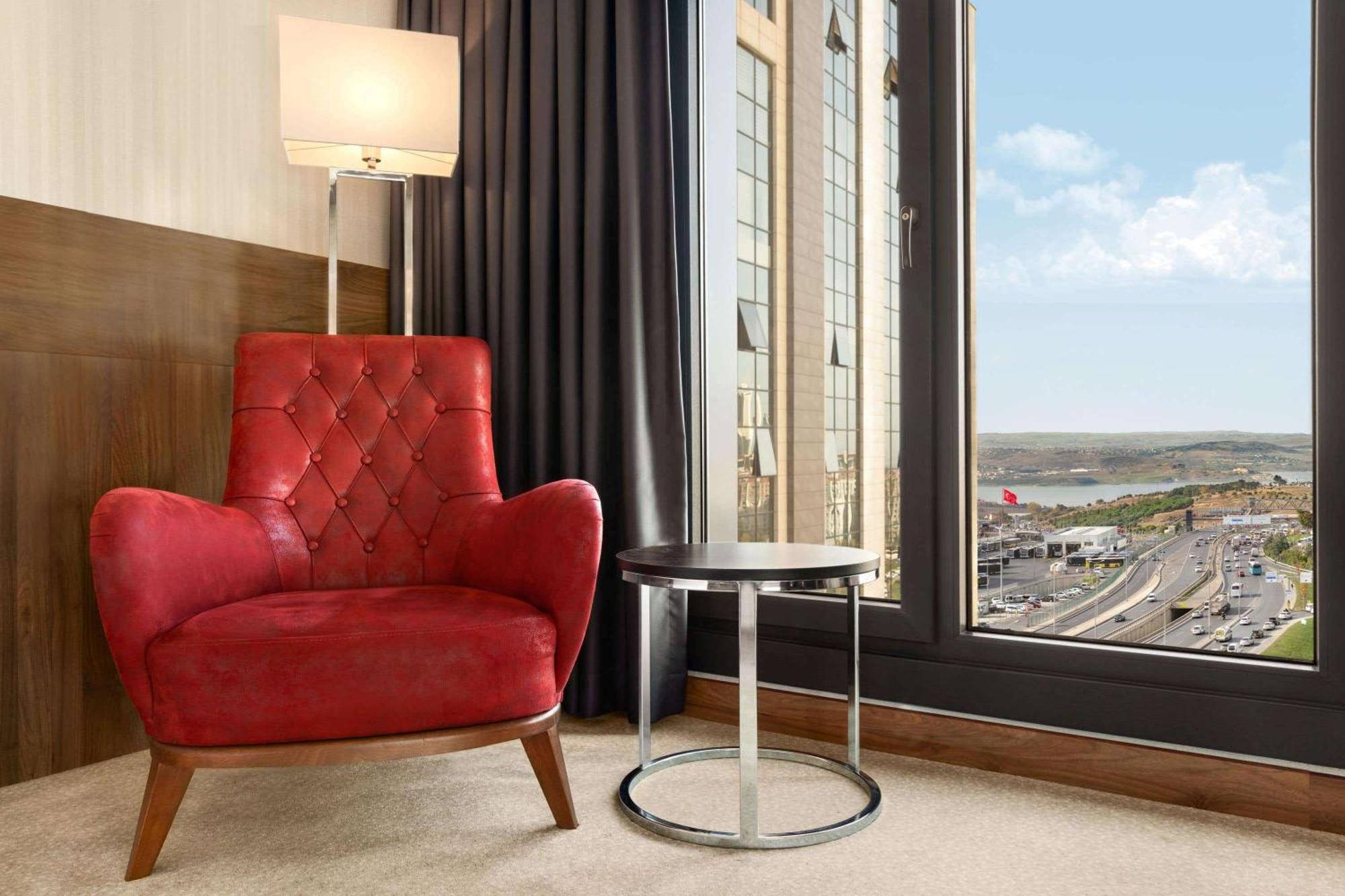 Ramada By Wyndham Beylikduzu — Photos 2